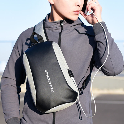 4.2L Black Nylon Sling Bag ODM Sling Chest Crossbody Bag Multifunction Waterproof